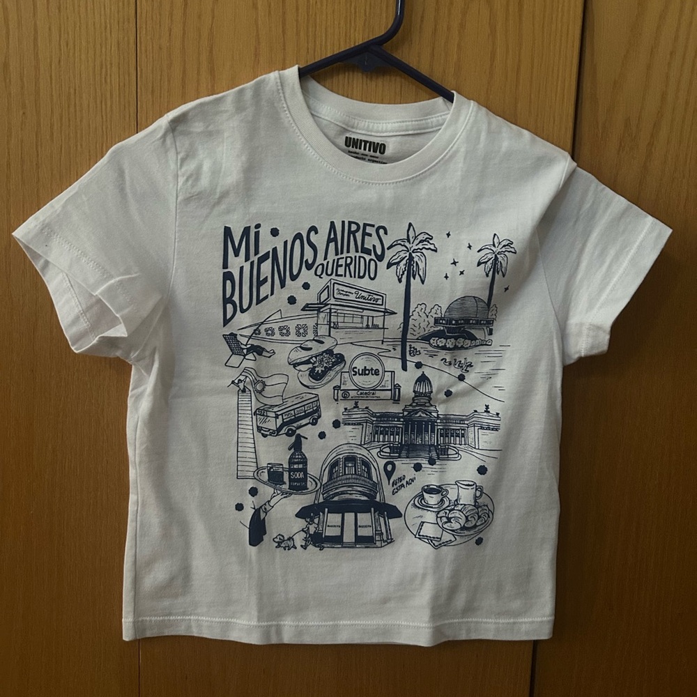 Mi Buenos Aires Querido t-shirt by designer brand UNITIVO Argentina 🇦🇷
